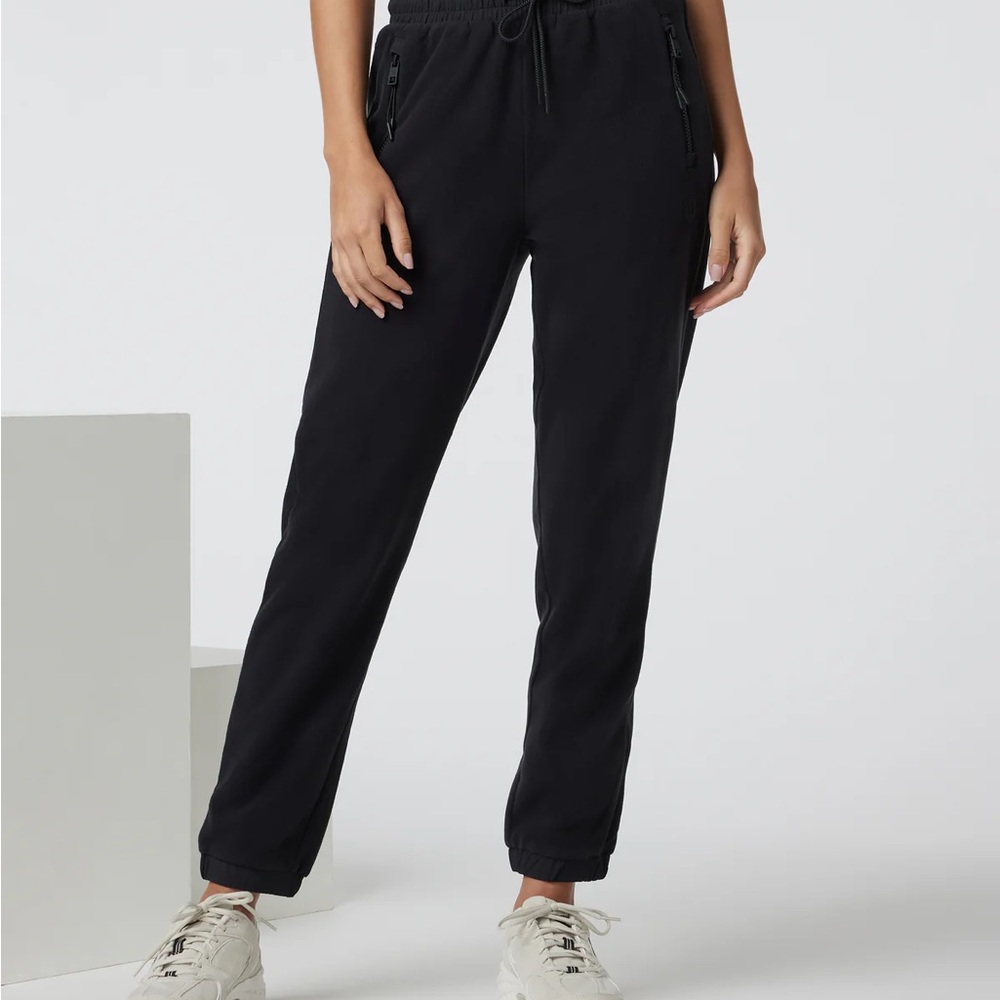 Vuori Black Aspen Jogger